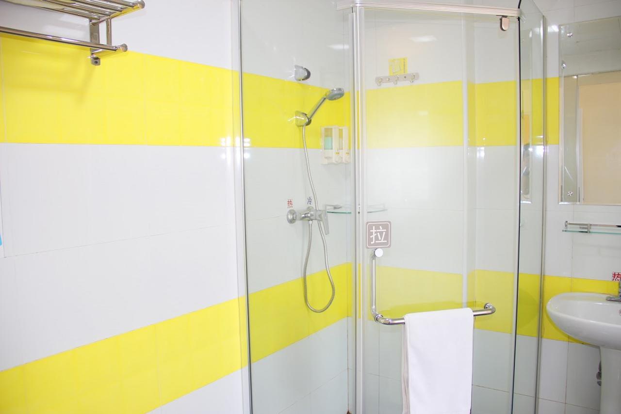 7Days Inn Zhongshan Li He Square Eksteriør billede