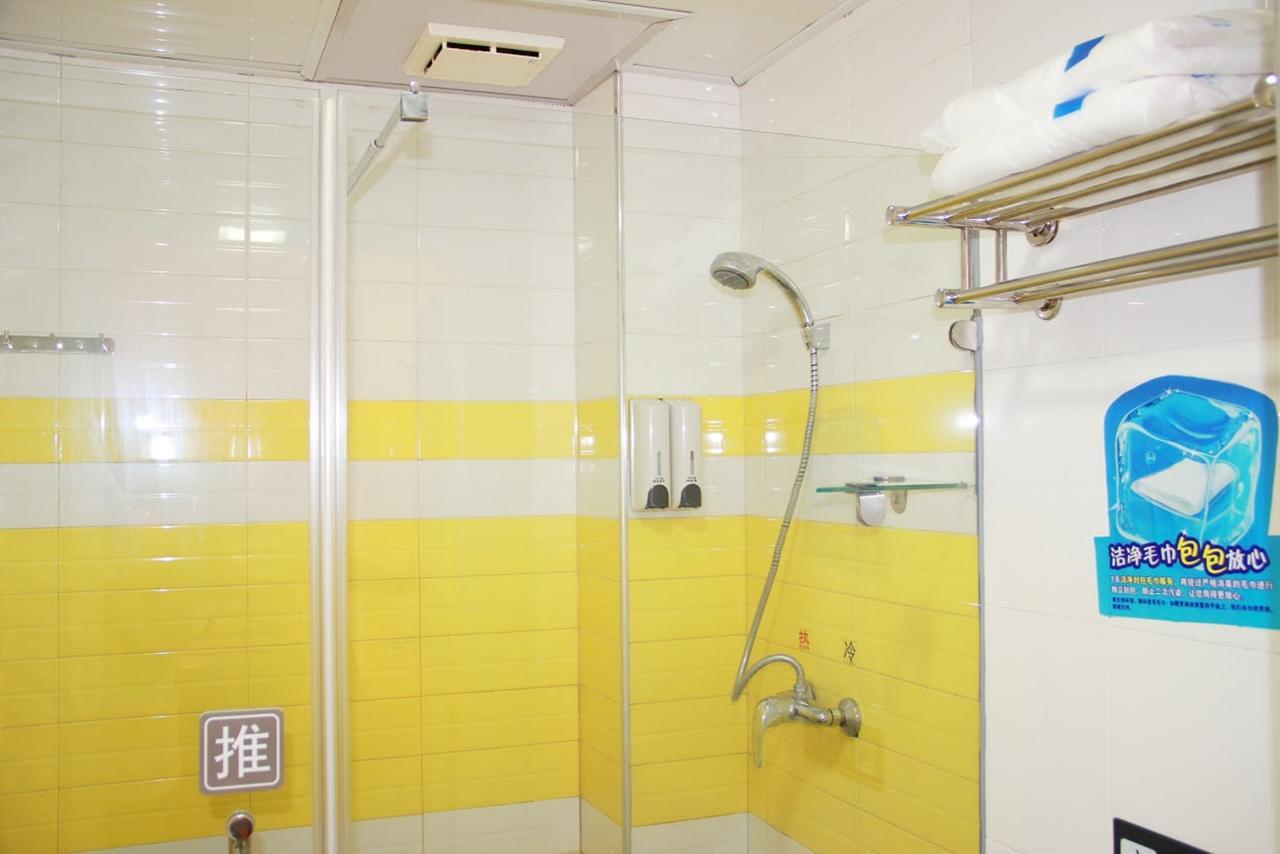 7Days Inn Zhongshan Li He Square Eksteriør billede